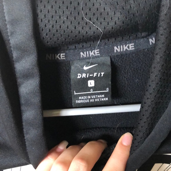 Nike pull over - Picture 2 of 2